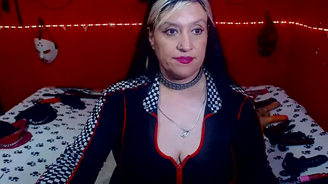 MATURE_Randy's cam snapshot