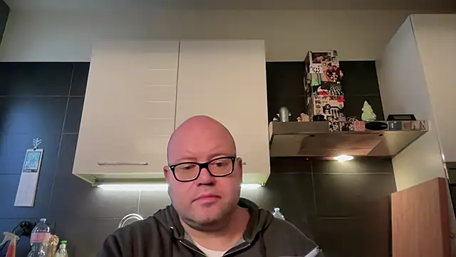 theitalianbear live sex cam