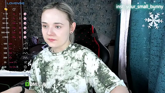 Your_small_bunny's cam snapshot