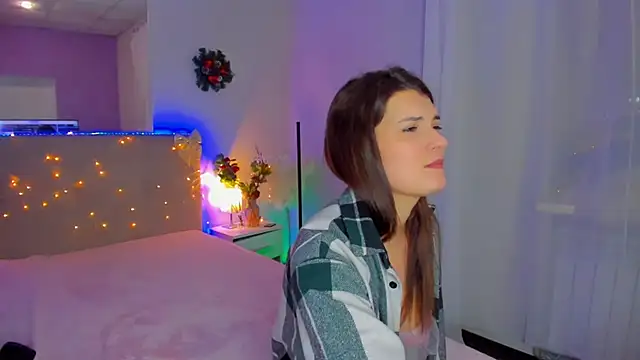 Laura_Leee's cam snapshot