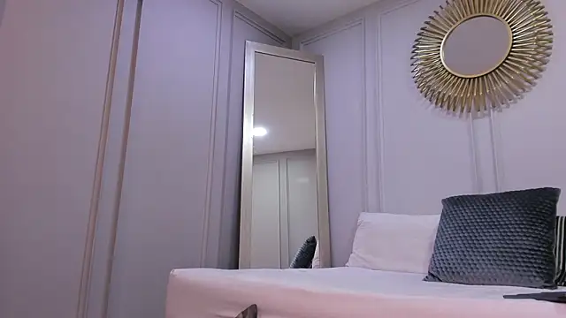 CharlotteBrownn_'s cam snapshot