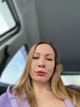 LavenderHot's cam snapshot