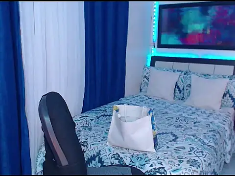 Heavenly_Treats live sex cam