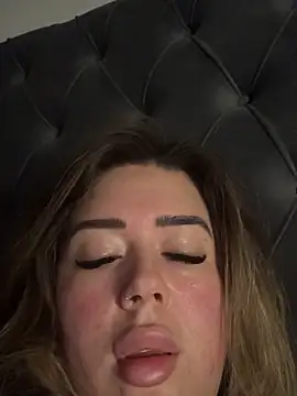 BadBitchClaudia's cam snapshot