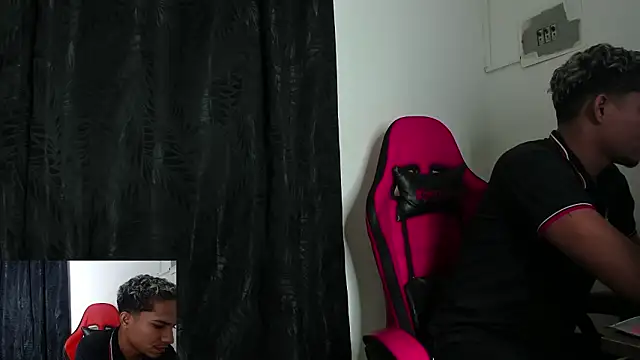 sexy_latinas_69's cam snapshot