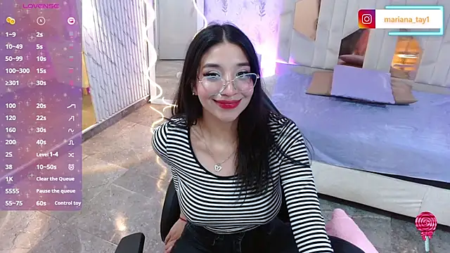 MARIANA_TAY1's cam snapshot