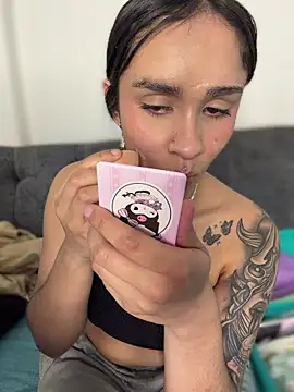 Isabella-Teen's cam snapshot