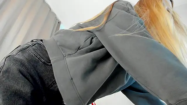 miissblonde's cam snapshot