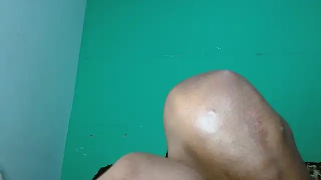 avaleri_cherry's cam snapshot