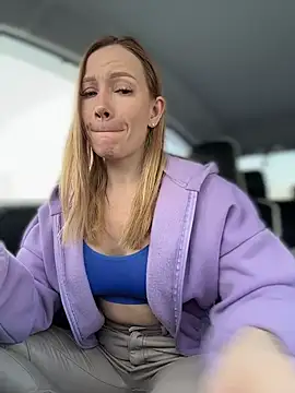 LavenderHot's cam snapshot