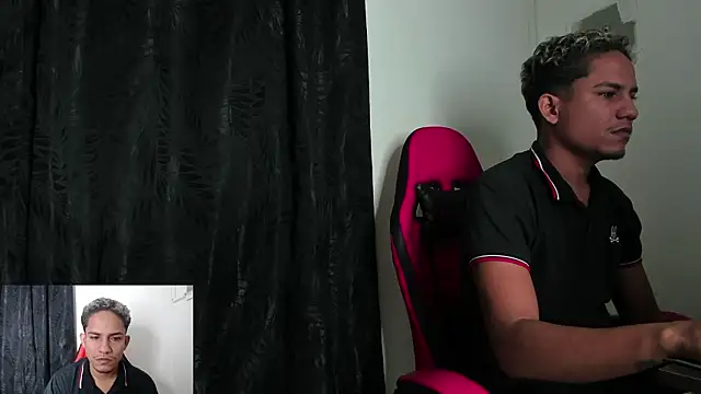 sexy_latinas_69's cam snapshot