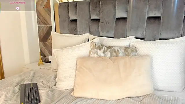 DakotaWangi's cam snapshot