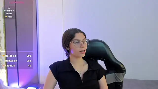 cloee20_'s cam snapshot