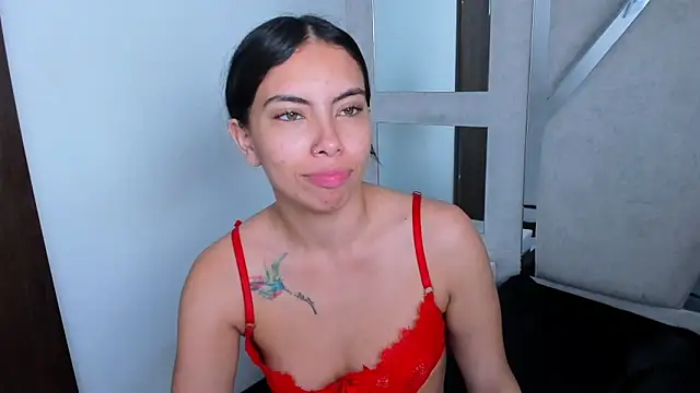 Alana_Hotterr's cam snapshot