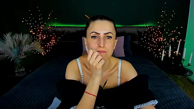 Rebecca_Diamond's cam snapshot