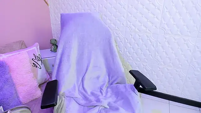 Dakkotta__'s cam snapshot