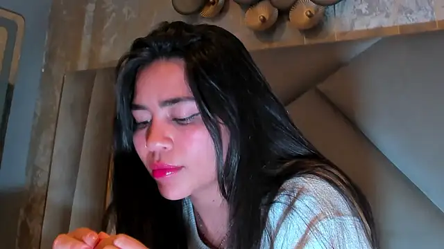 KimDevinne's cam snapshot