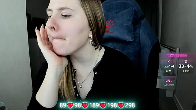 Olivia_Munk's cam snapshot