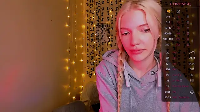 AnyaTaylor_'s cam snapshot