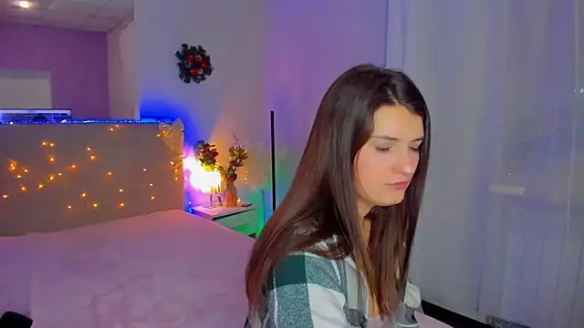 Laura_Leee's cam snapshot