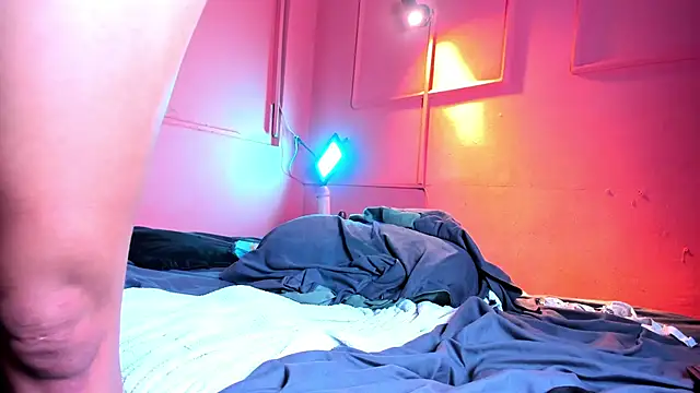 CURLY_LATINA_'s cam snapshot