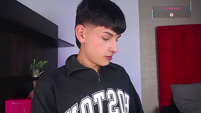 Ezra_Storm live sex cam