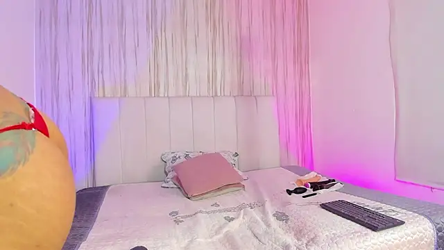 EdnaJara live sex cam