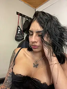 Hilary_pinkk's cam snapshot