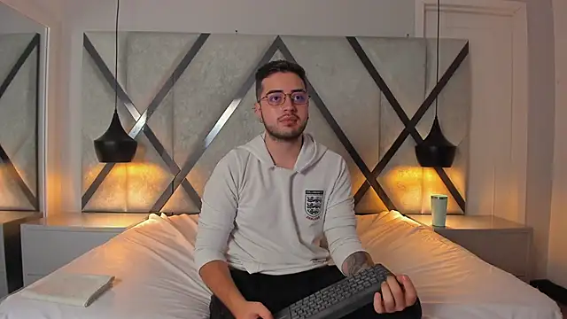 Ethan_Greys's cam snapshot