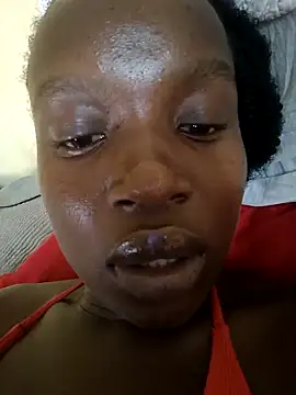 Juicylittle_slute's cam snapshot