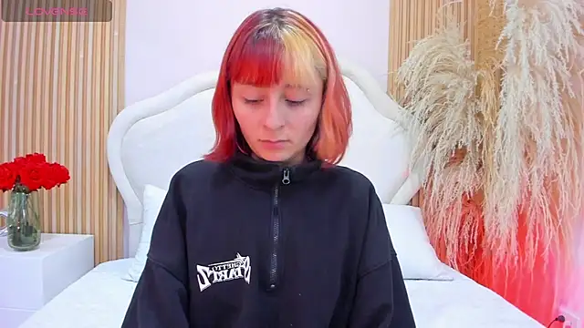 dafnne_hall's cam snapshot