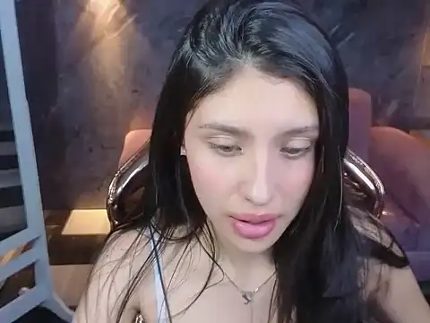 skarleth_b_'s cam snapshot