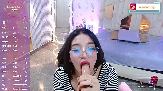 MARIANA_TAY1's cam snapshot