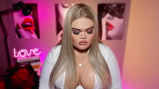 BelindaLove live sex cam