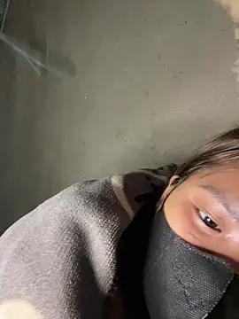 hello-cute's cam snapshot