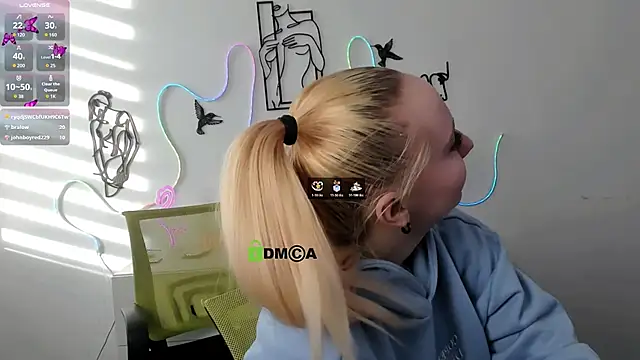 mila_glow1's cam snapshot