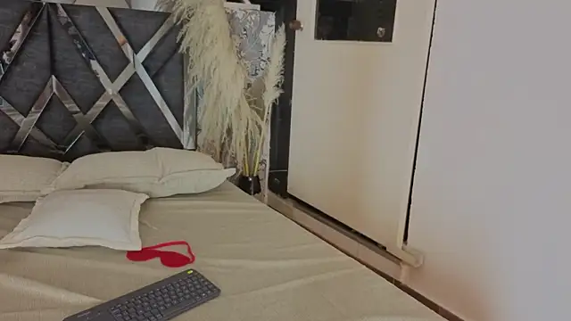 hinata_itachi's cam snapshot