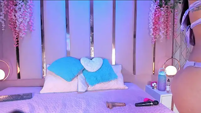 EmmaWilliam1's cam snapshot