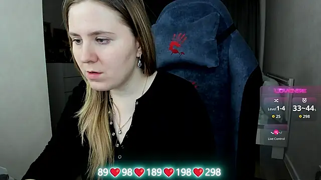 Olivia_Munk's cam snapshot