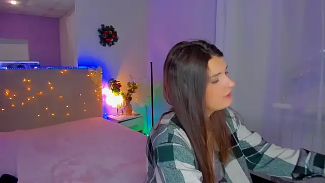 Laura_Leee's cam snapshot