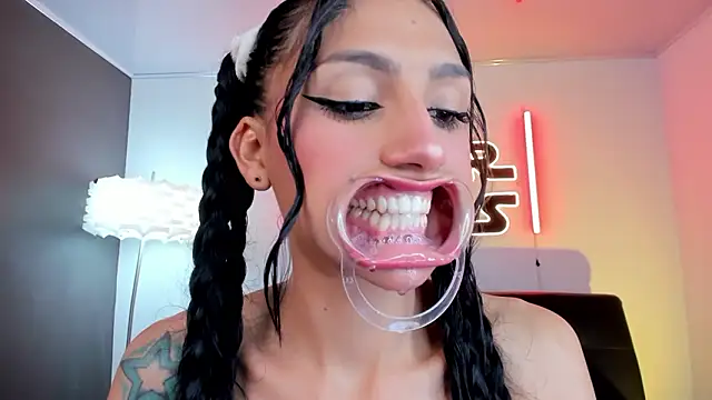 miss___evangeline live sex cam