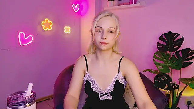 ElenaMonroe's cam snapshot