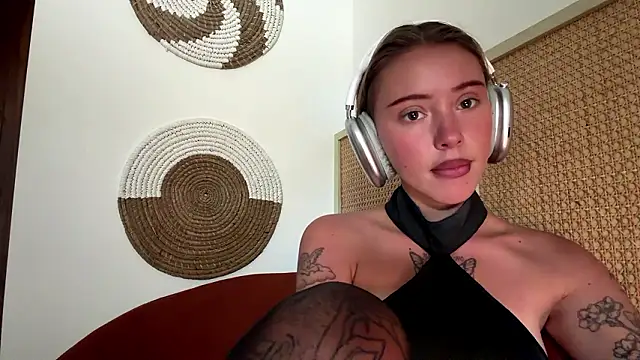 MartinaDeoliveira's cam snapshot