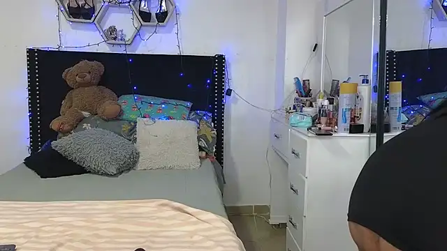 charlotte_077's cam snapshot