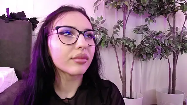 RavenFoxxy's cam snapshot