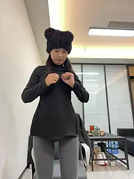 Qrooo's cam snapshot