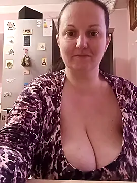 BustyLadyAlma's cam snapshot