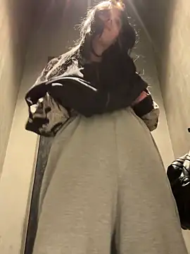 AlishaOfThorns's cam snapshot