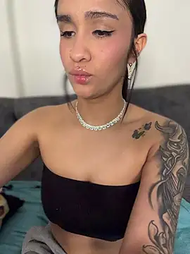 Isabella-Teen's cam snapshot