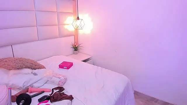 Sofia_clk's cam snapshot